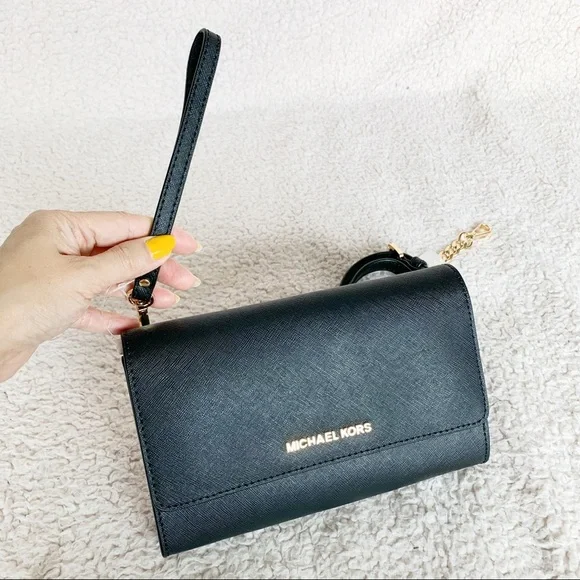 NWT Michael Michael Kors Leather Versatile Clutch​